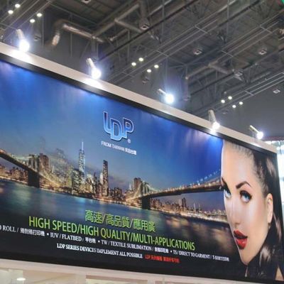 Hanging Advertising Light Box  Digital Printing Products Suppliers